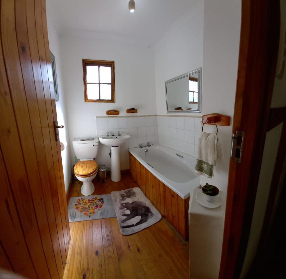 Acacia Bush Lodge Pietermaritzburg Extérieur photo